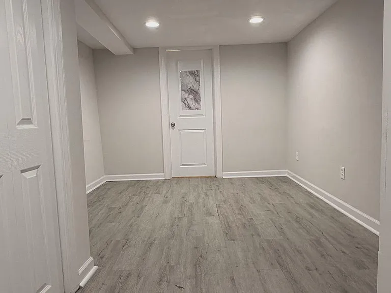 2631 W Cold Spring Ln — Photo 14
