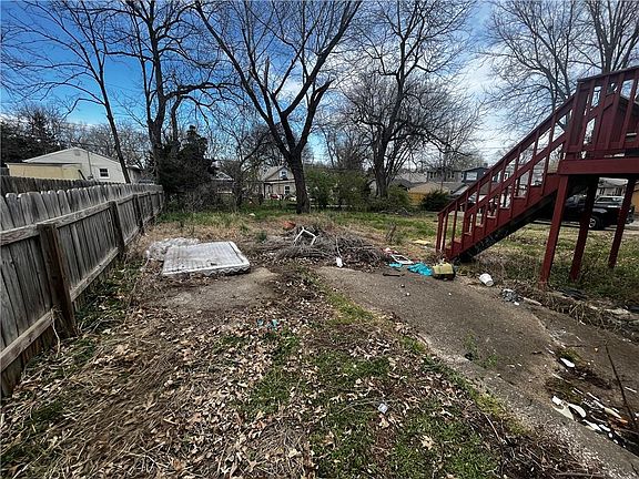 4th image of 2216 Elizabeth Ave