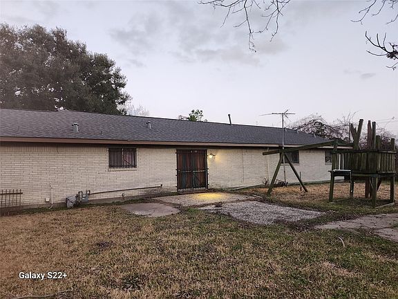 2nd image of 9411 Lomax St