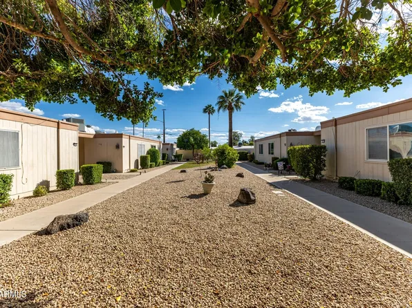 10921 W COGGINS Drive, Sun City, AZ 85351