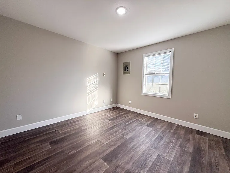 222 Chapman Rd — Photo 9