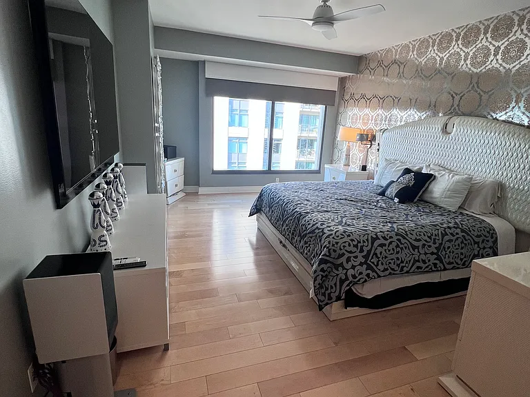 645 Front St #1910 — Photo 10