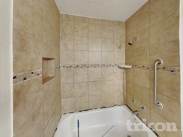 1252 Payne Dr — Photo 10