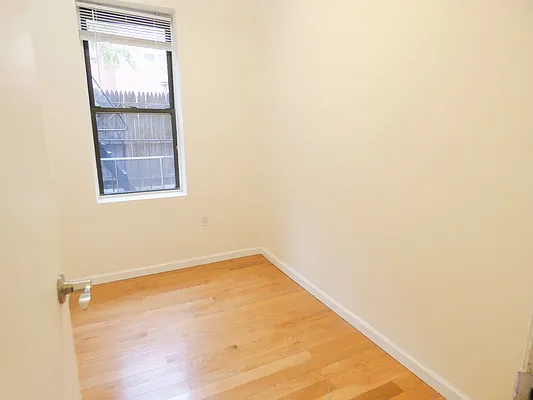 Rented by Compass | media 35