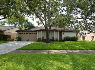 727 Silverpines Rd, Houston, TX 77062