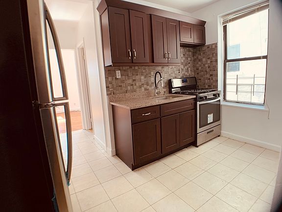 4th image of 21-31 27th St #3AA