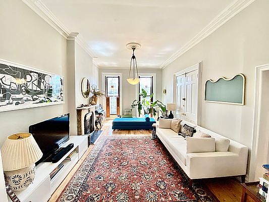 2nd image of 423 1st St Floor 1