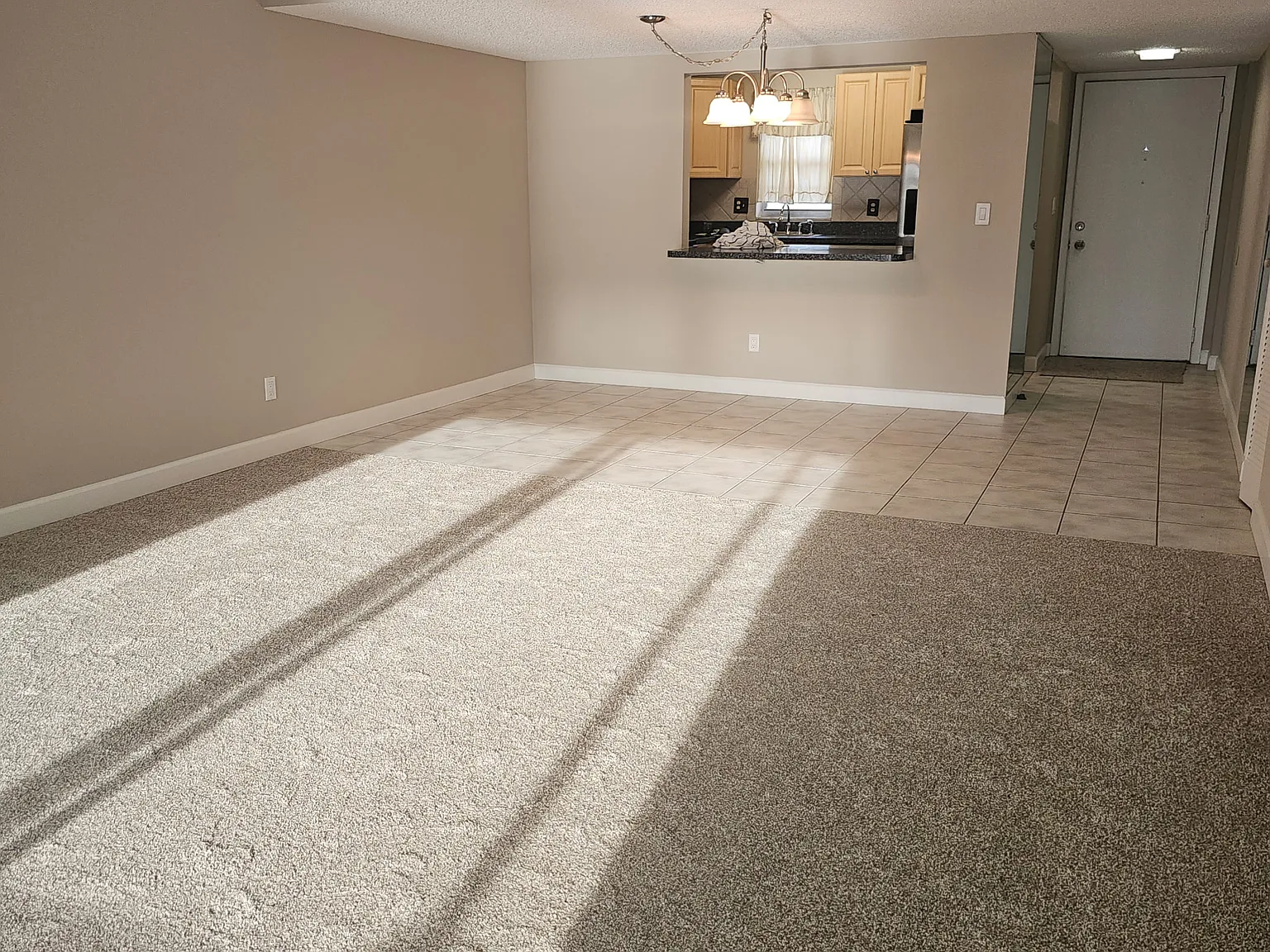 2 bed, 1115 sqft, $2,300 — Photo 2