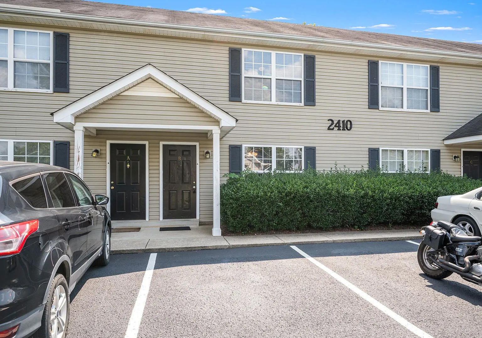 Hamlet Square Townhomes Unit 2410B — Photo 1