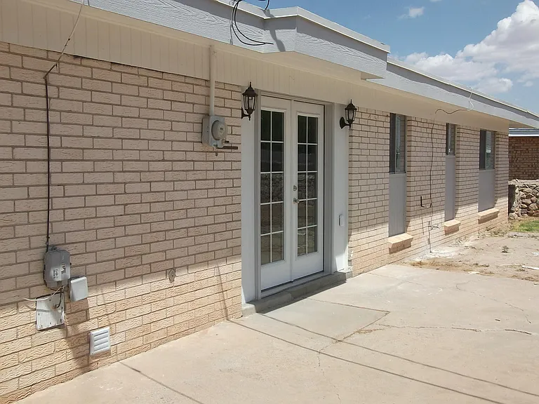 6004 Sorrento St — Photo 13