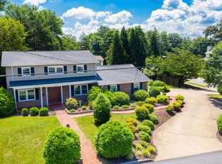 2405 Camelot Cir, Johnson City, TN 37604