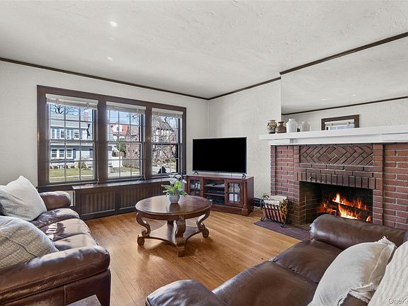 5th image of 116 Reed Avenue