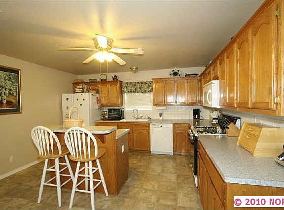 4th image of 4713 E Redbud Dr