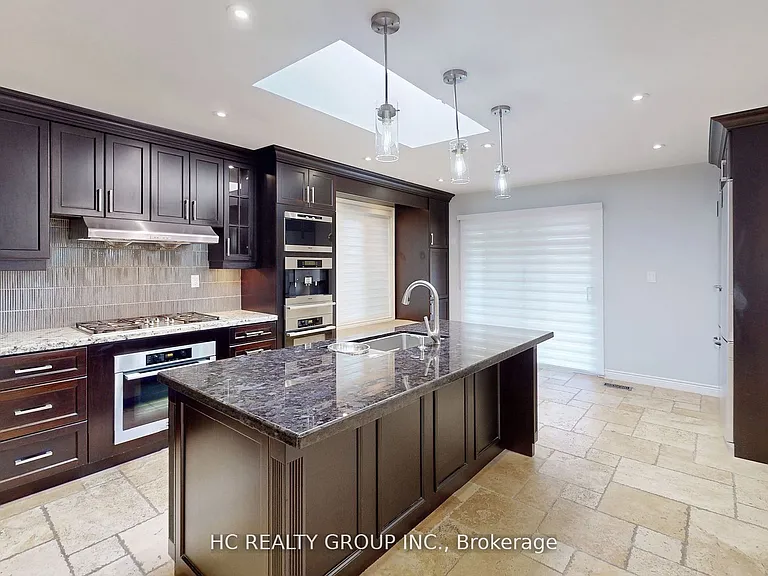 83 Fairway Heights Dr — Photo 11