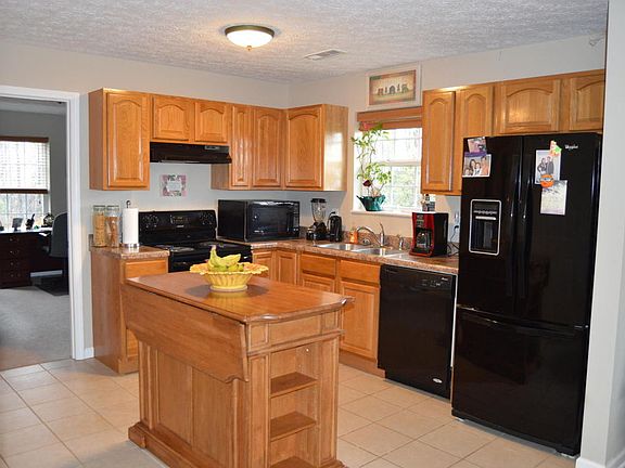 5th image of 667 Privet Dr