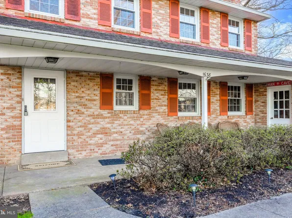 1638 Larchwood Dr, Blue Bell, PA 19422