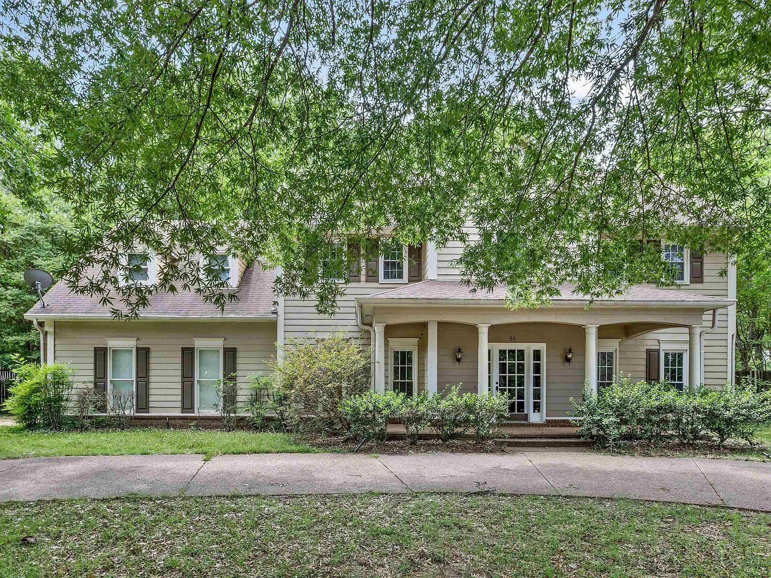 4 bed, 3.5 bath, 3909 sqft, $3,299 — Photo 3