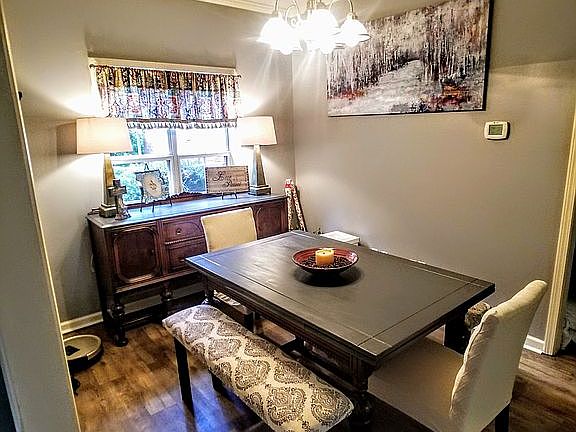 Spacious breakfast nook
