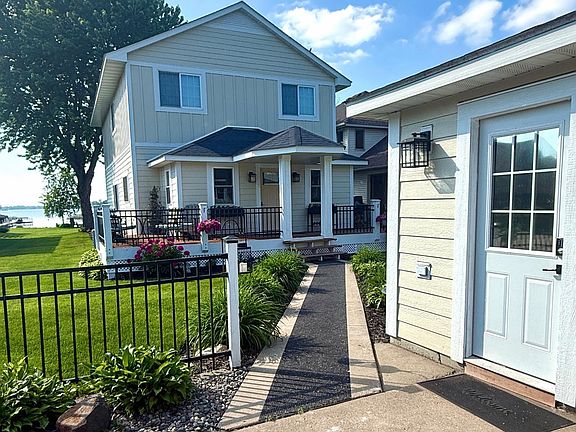 4th image of 21760 Ideal Ave N