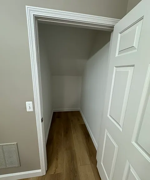 8508 Heywood Cir — Photo 18