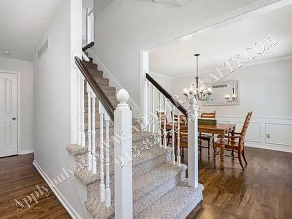 4th image of 6029 W 158th St