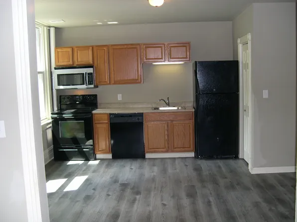 2252 Fairview Ave APT 221, Mount Penn, PA 19606