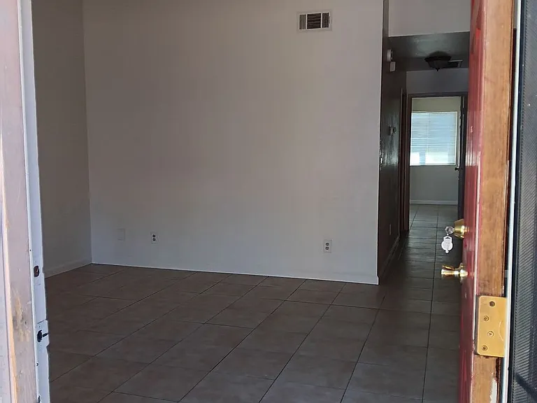 891 Saint Andrews Dr — Photo 7