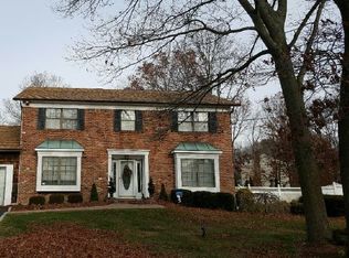 31 Janet St, Port Jefferson Station, NY 11776