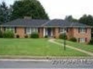 801 Fairway Dr, Waynesboro, VA 22980