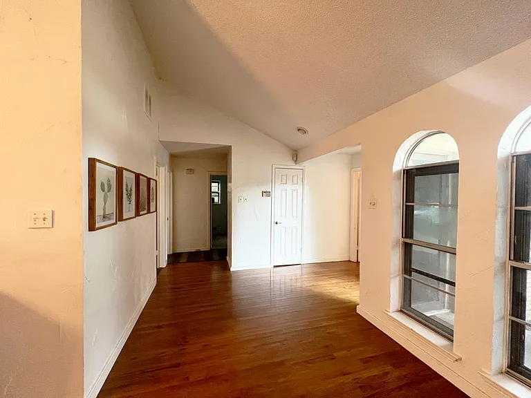 104 Scenic Dr — Photo 3