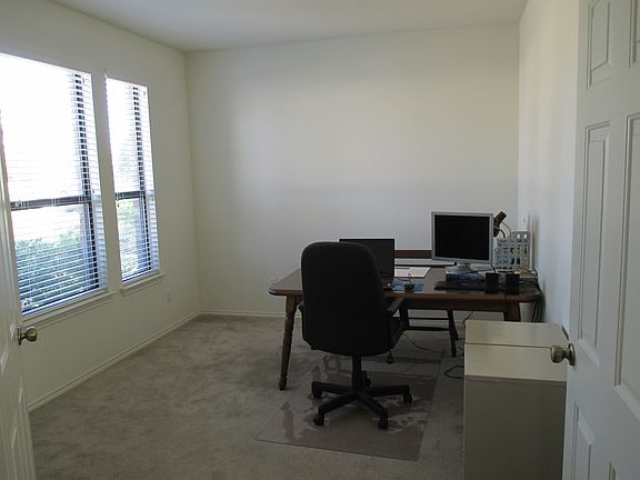 3rd image of 238 Woodlake Dr