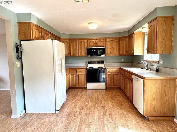 2nd image of 2200 La Canada Dr