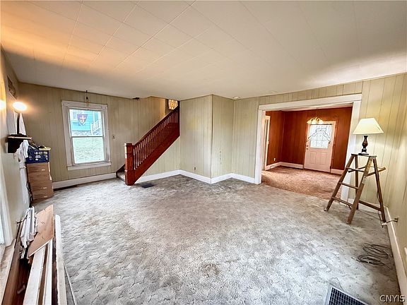 5th image of 310 Spring St