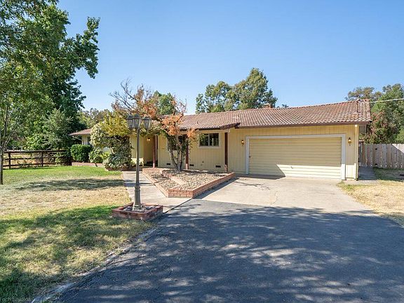 4th image of 9904 Merryhill Ln
