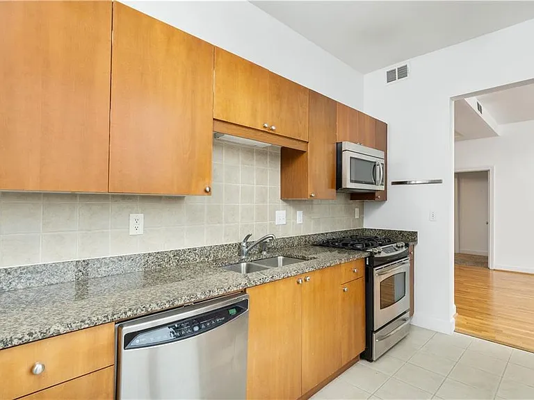 2626 Peachtree Rd NW #1008 — Photo 14