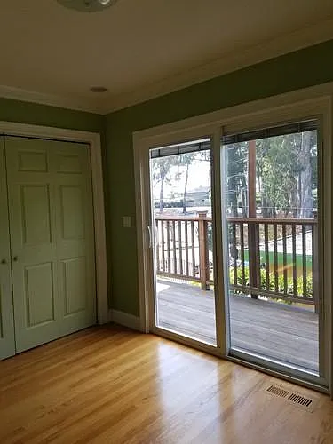 421 Columbus St — Photo 10