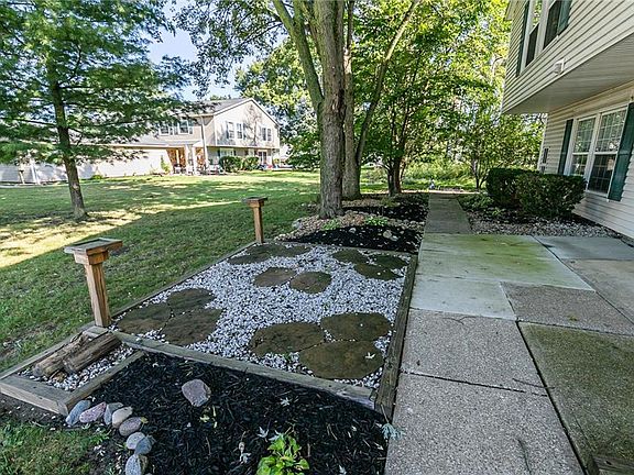 3rd image of 165 Canterbury Ln #A-28