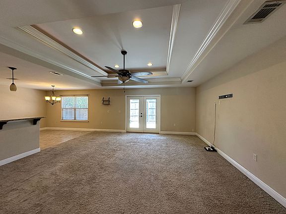 3rd image of 516 Grandridge Dr