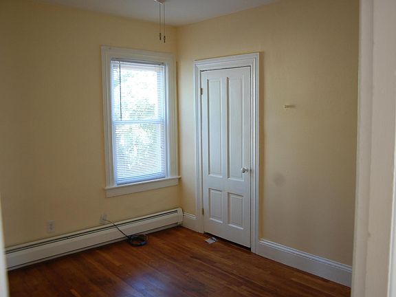 5th image of 133 Stansbury St #2