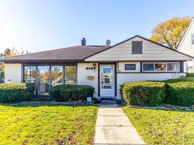 858 E Grant Dr, Des Plaines, IL, 60016