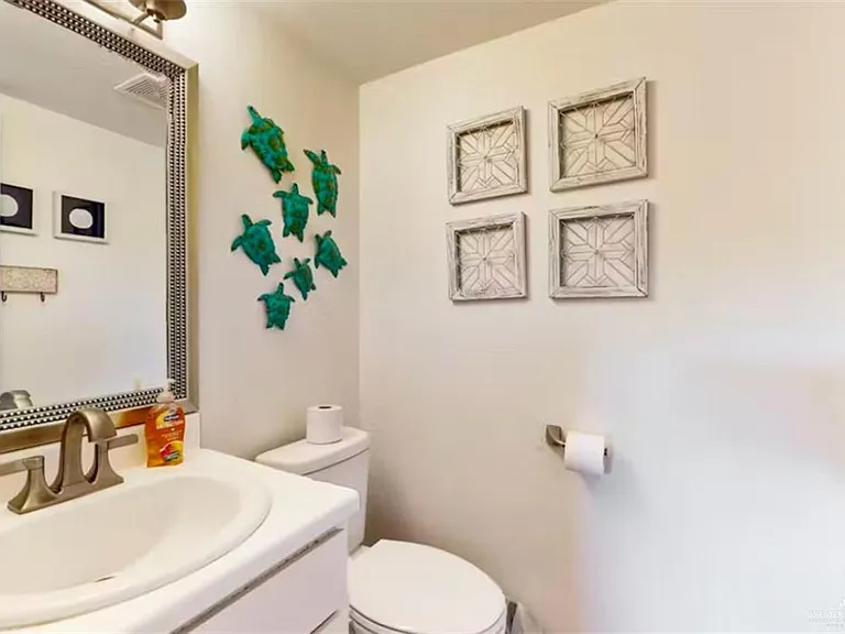 115 E Coronado Dr — Photo 10