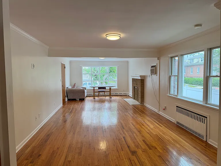 116 Oakwood Ave #1 — Photo 2