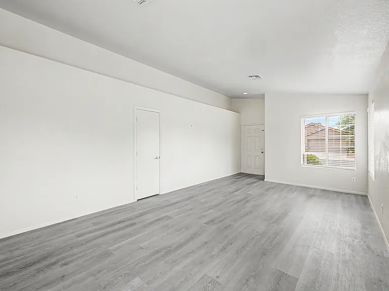 12402 N 41st Ave — Photo 21