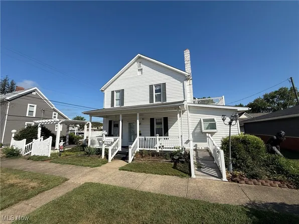 123 E 7th St, Uhrichsville, OH 44683