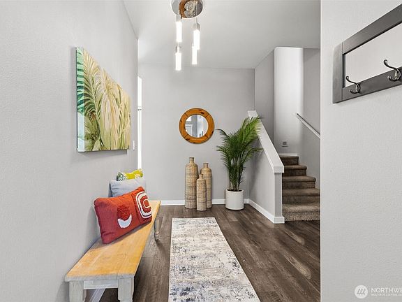 3rd image of 4209 Campus Green Drive NE