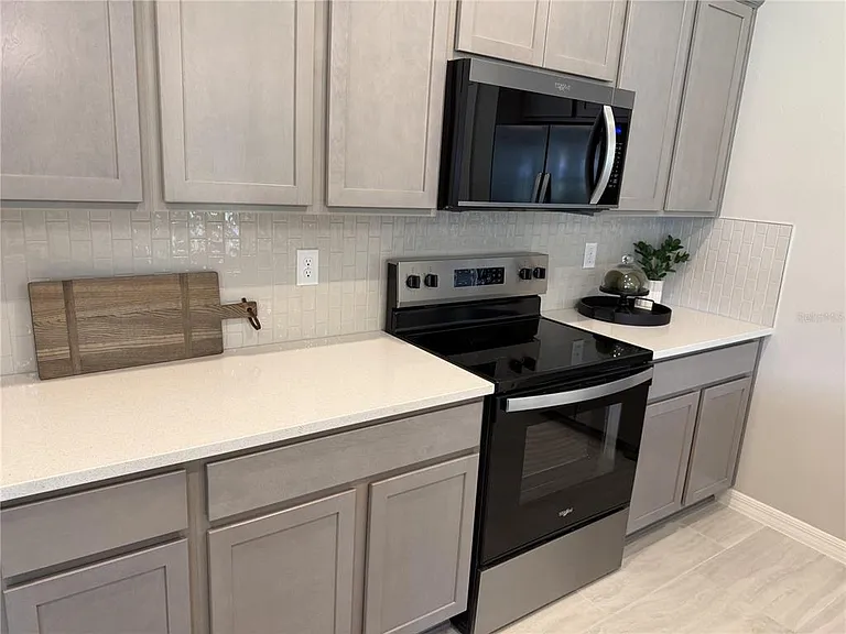 2602 Lola Ln — Photo 28