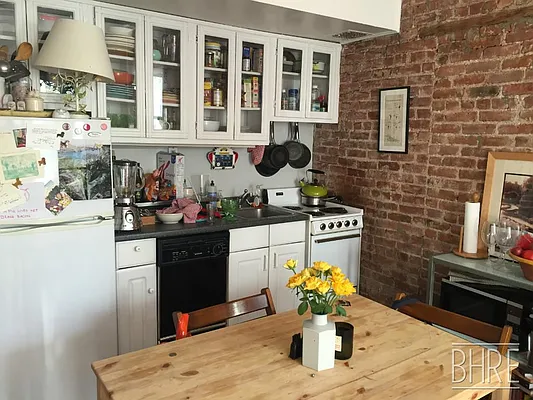 Rented by Brooklyn Heights Real Estate Inc | media 6