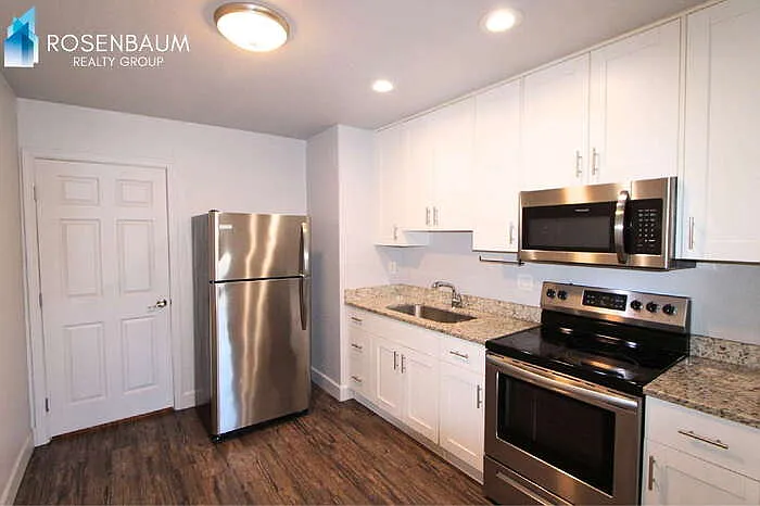 550 W 9th St #1 — Photo 3