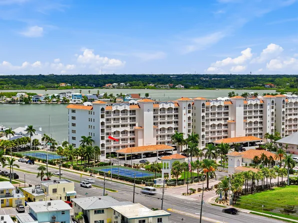 17715 Gulf Blvd APT 302, Redington Shores, FL 33708