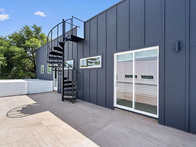 4712 Reyes St #1 — Photo 36